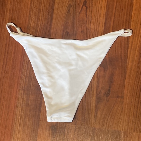 Bikini bottoms - Picture 2 of 2